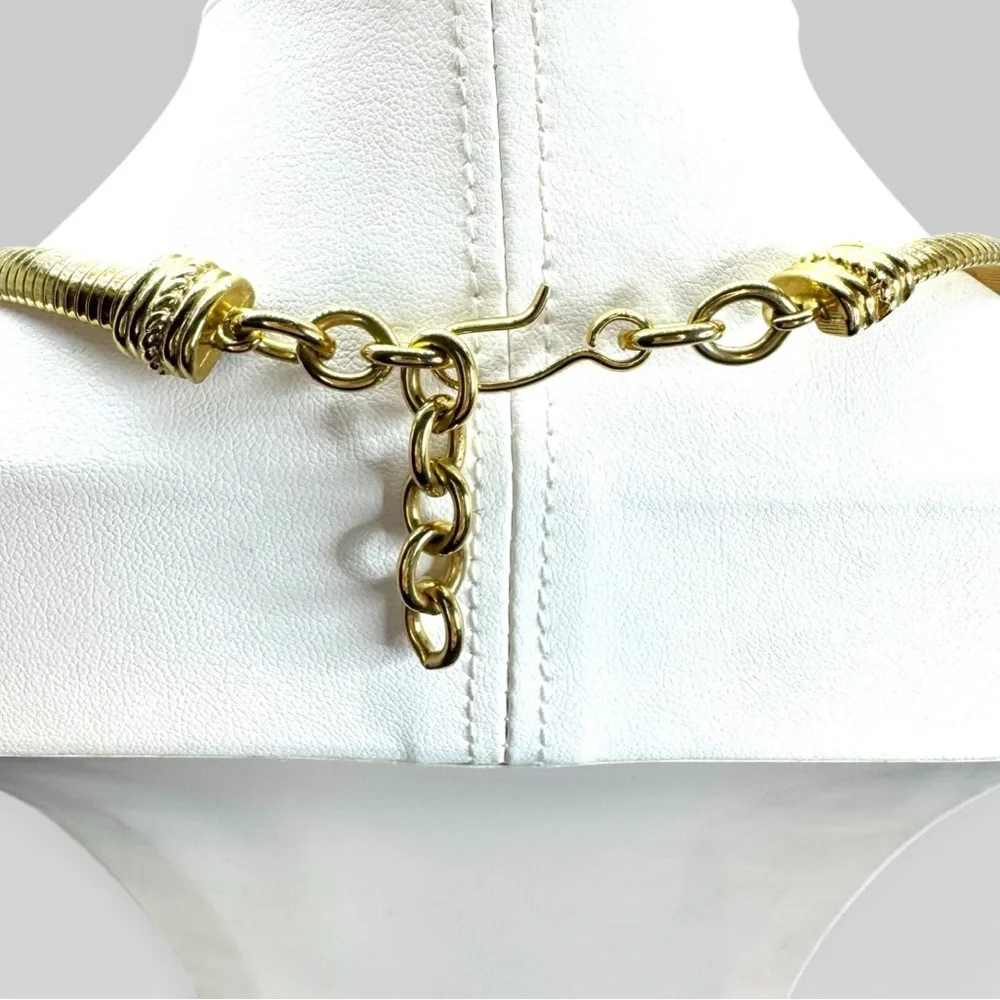 MONET 1980s Vintage Gold and Ivory Enamel Omega Tubogas Collar Necklace
